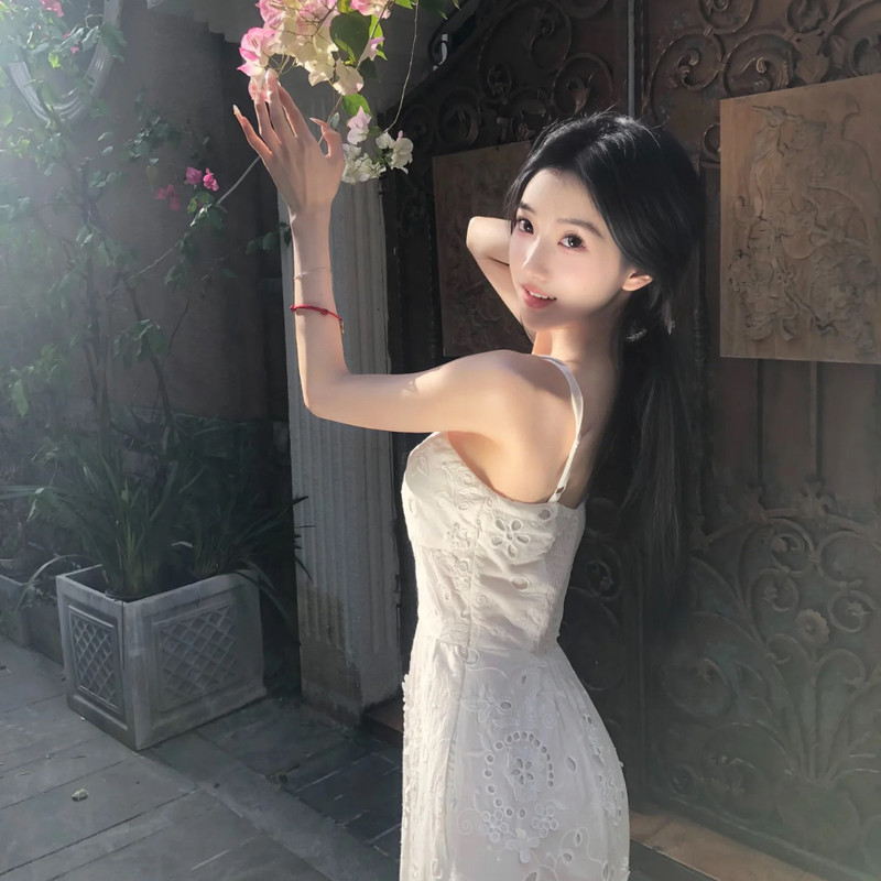 欣欣子。