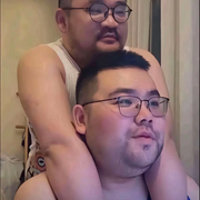 1米8男大