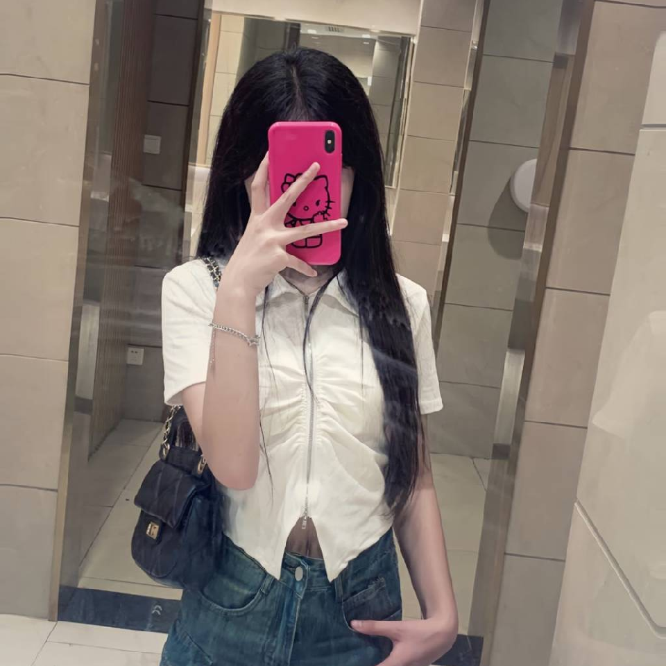 艾米🍷锦鲤附身海报