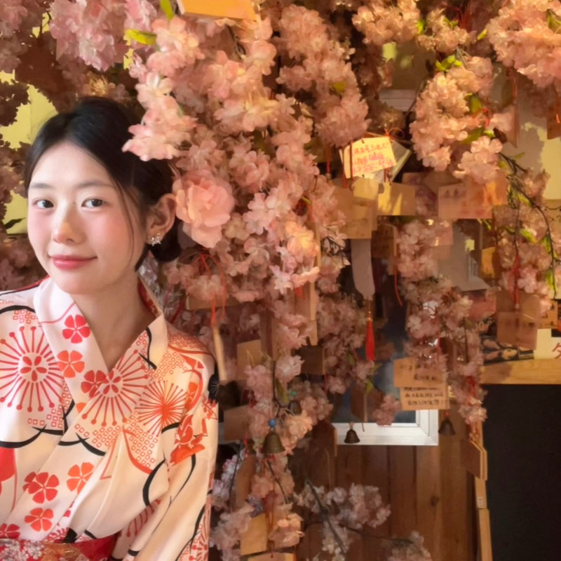 新人柒柒吖海报