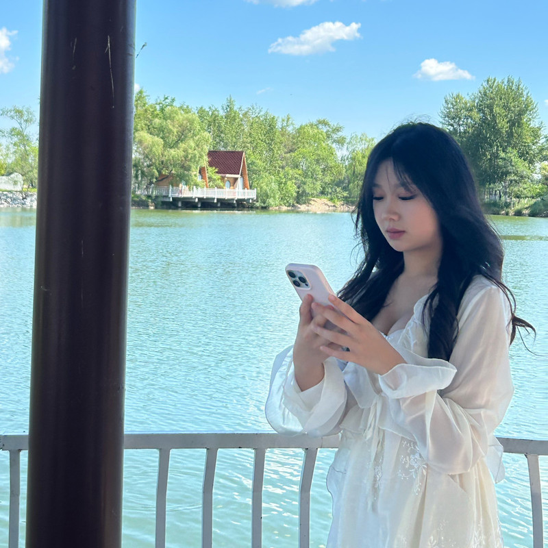 磨人的小依依