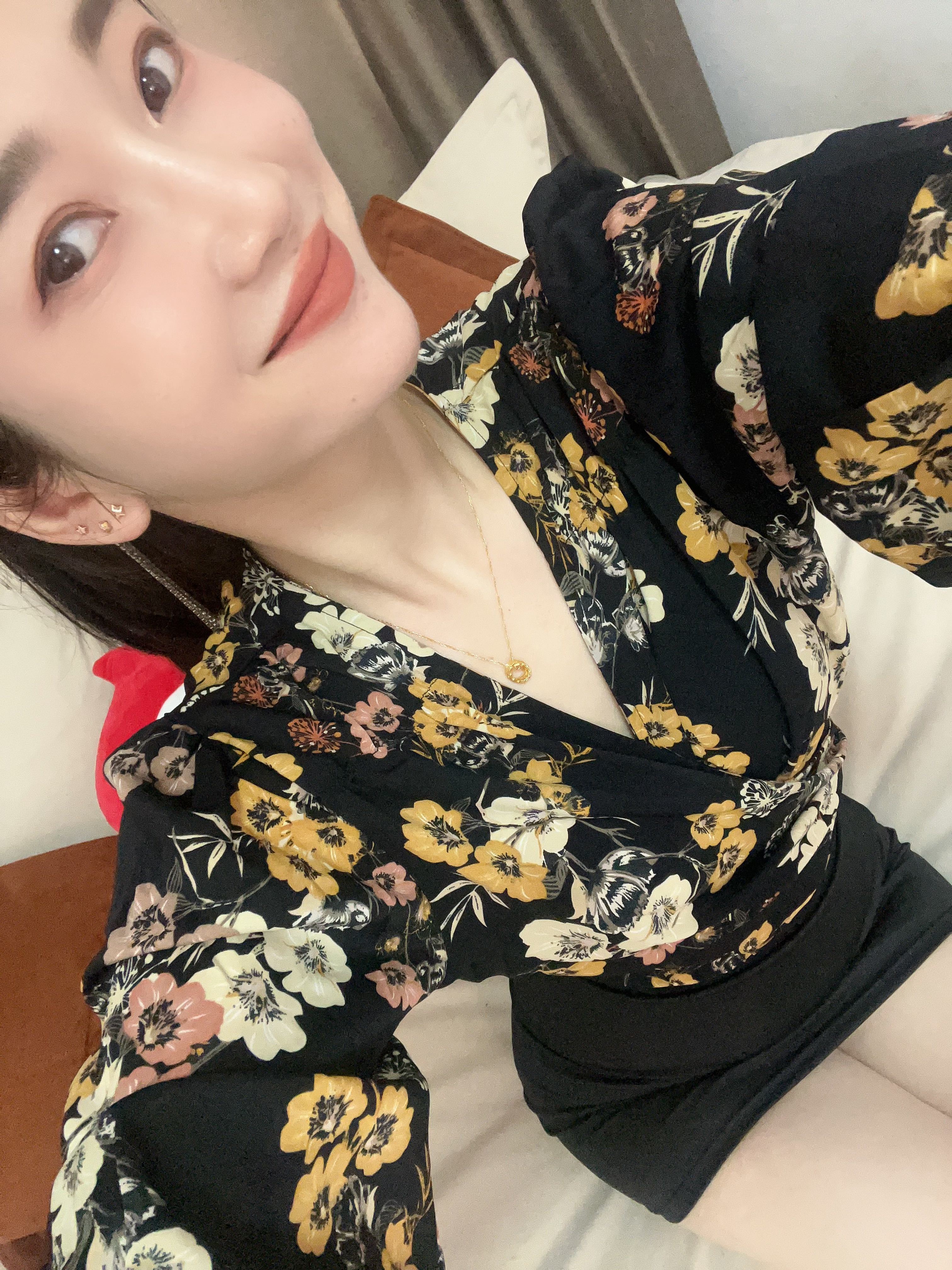 姣姣🐷八月鸿运来的主播照片