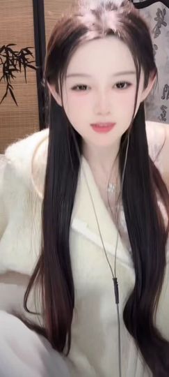 二两桃花醉今生主播照片