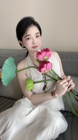 阿九认真唱歌🎤主播照片