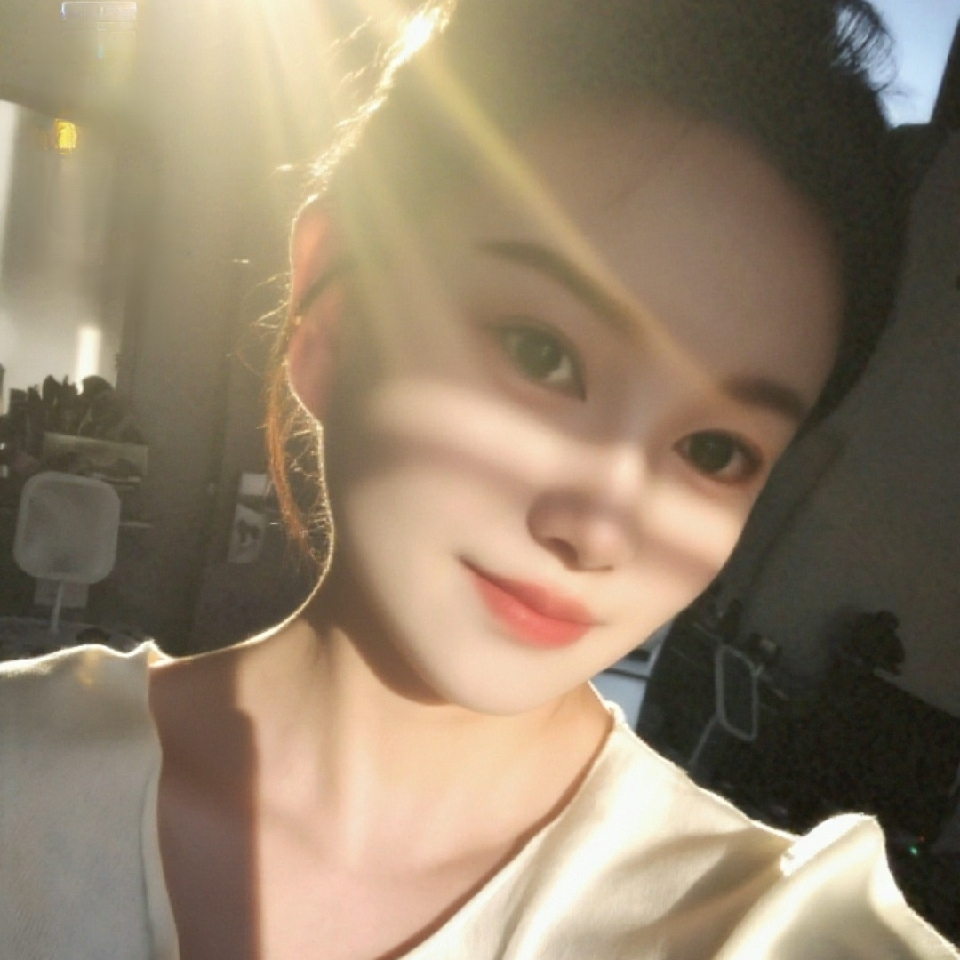 九月🌸太难了海报