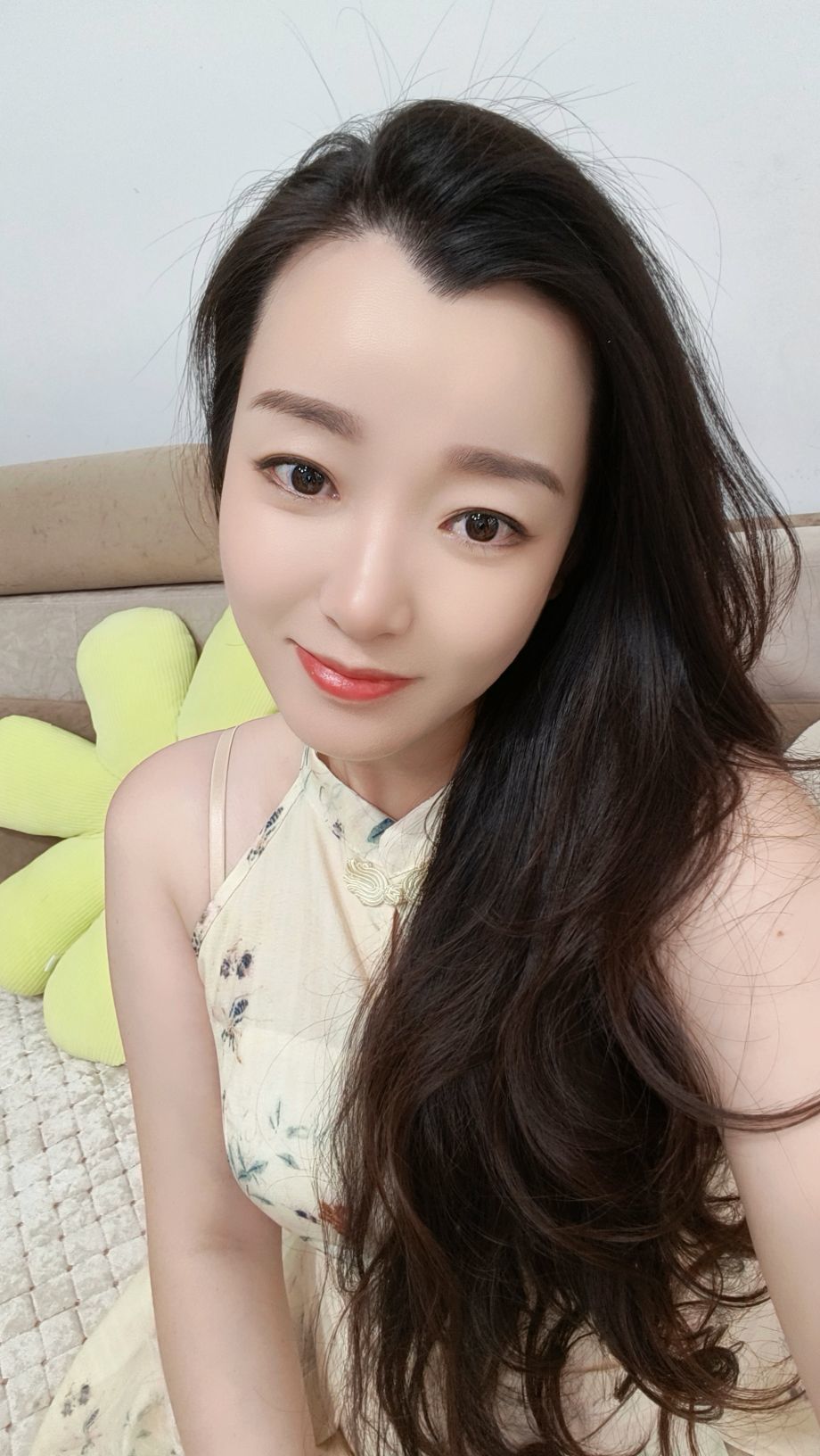 歌手赵佳怡的主播照片
