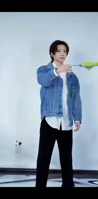 百变