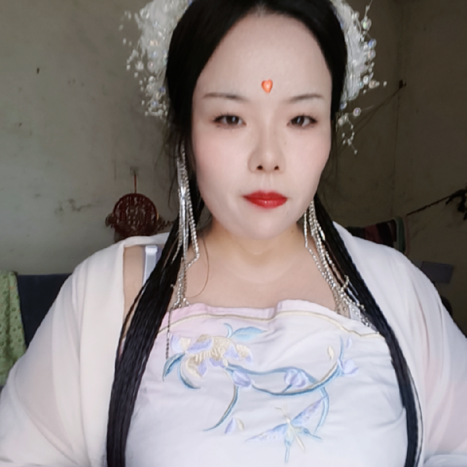 利利爱古风海报