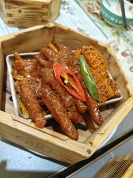 小羊饱饱主播照片