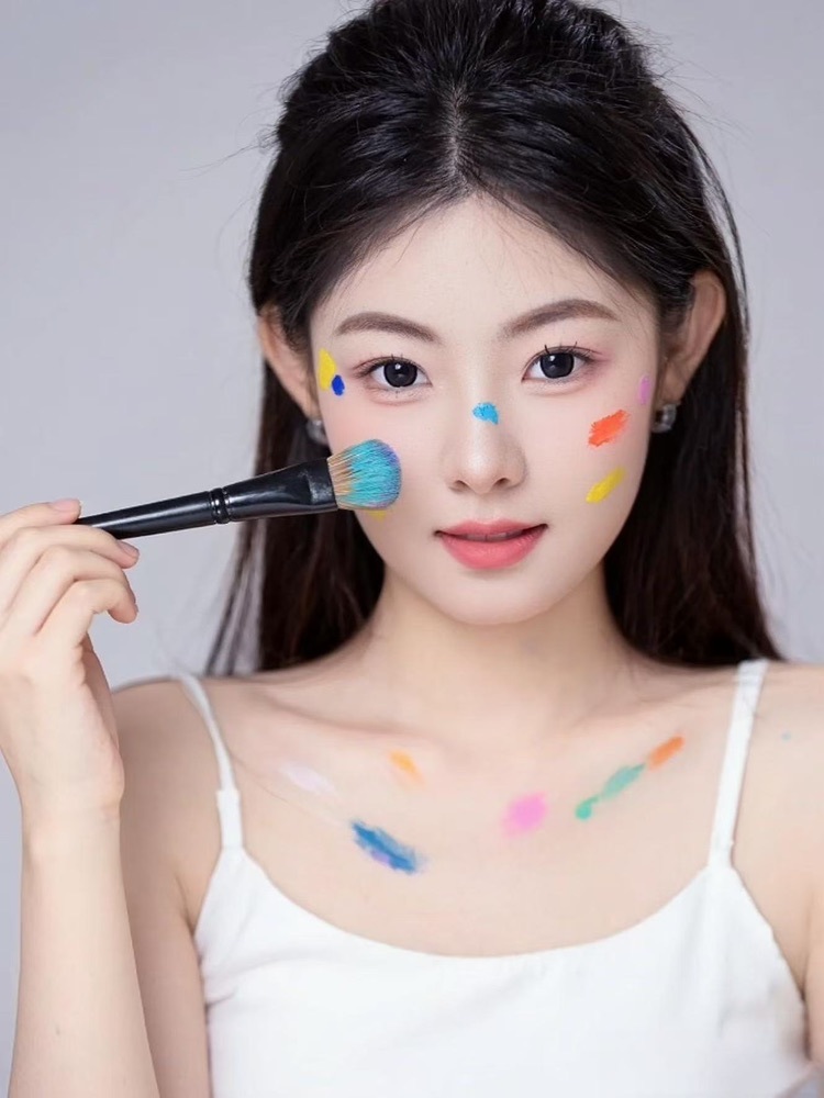 小小鱼🐬主播图片