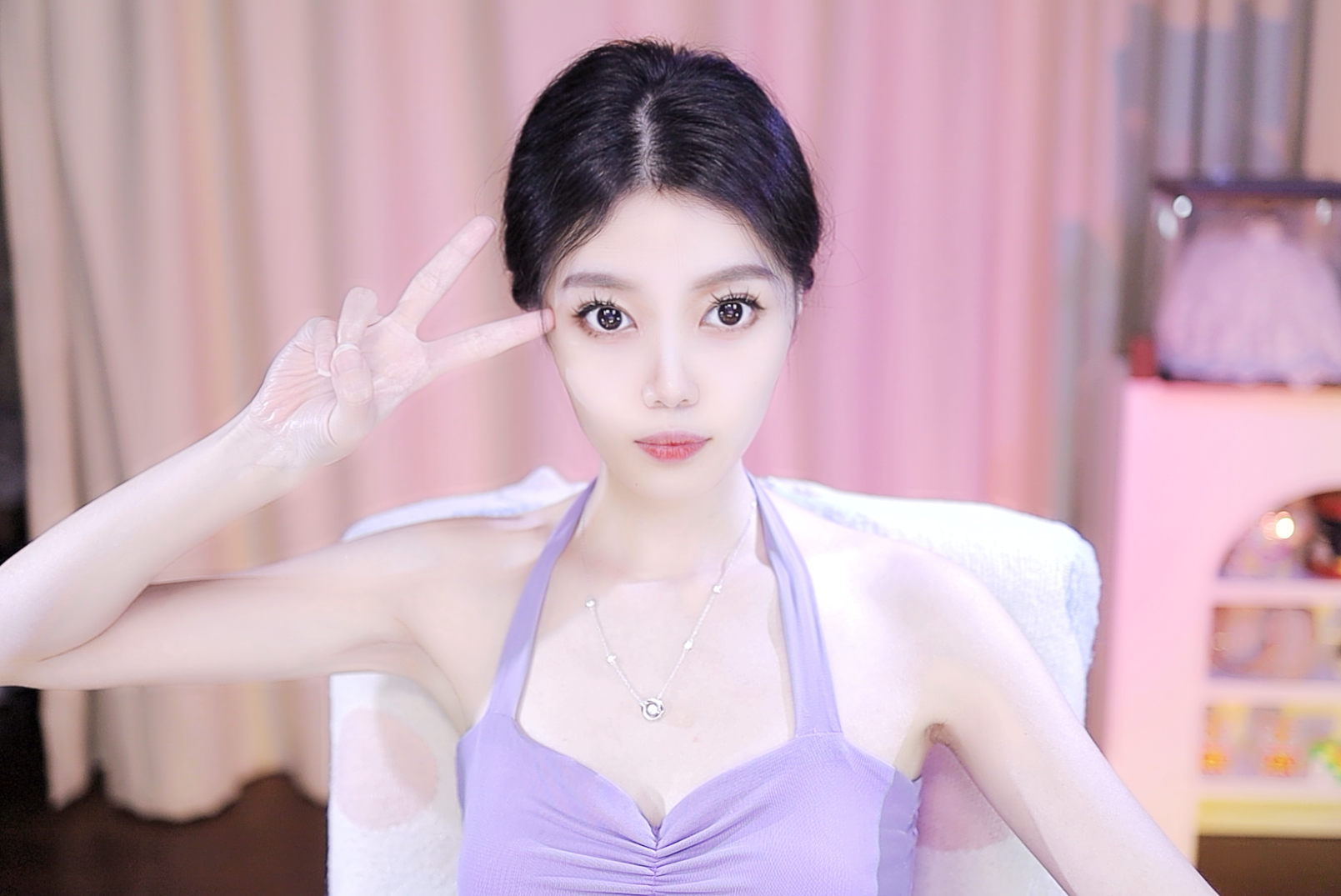朵朵五点播主播图片