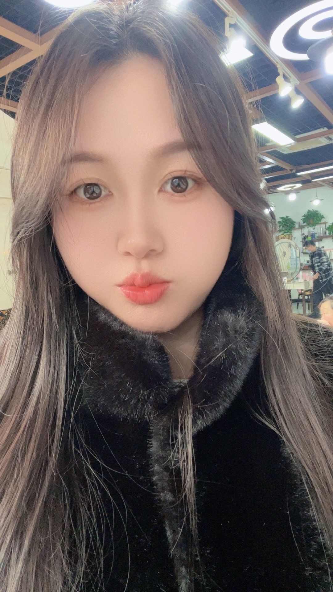 温婉不饿主播图片