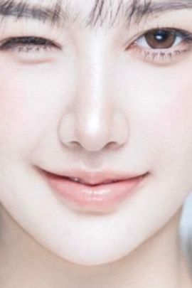 二两桃花醉今生的图片