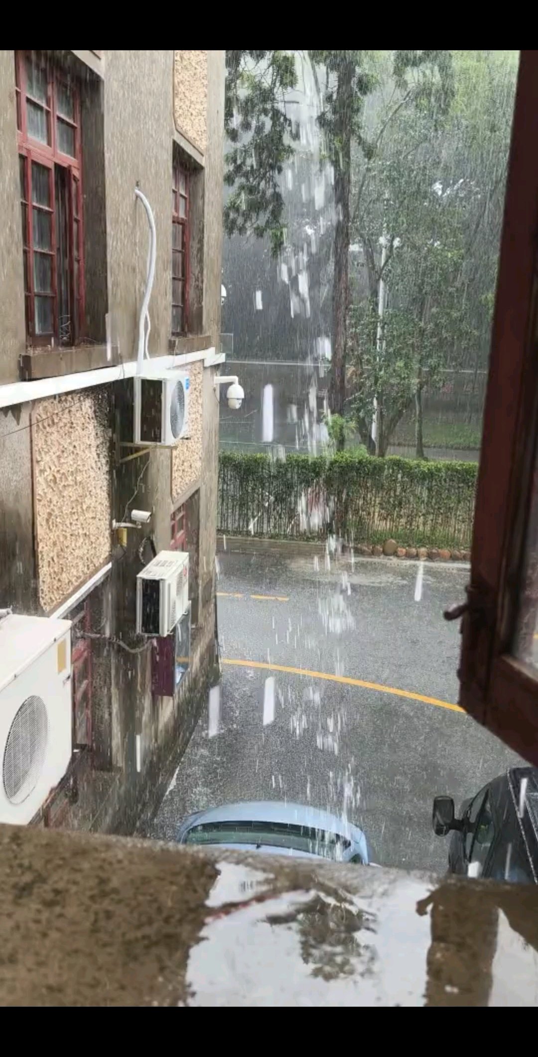 好大的雨啊