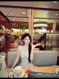 花应自由且热烈地盛放