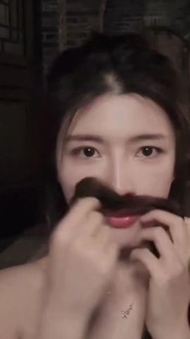 二两桃花醉今生的图片