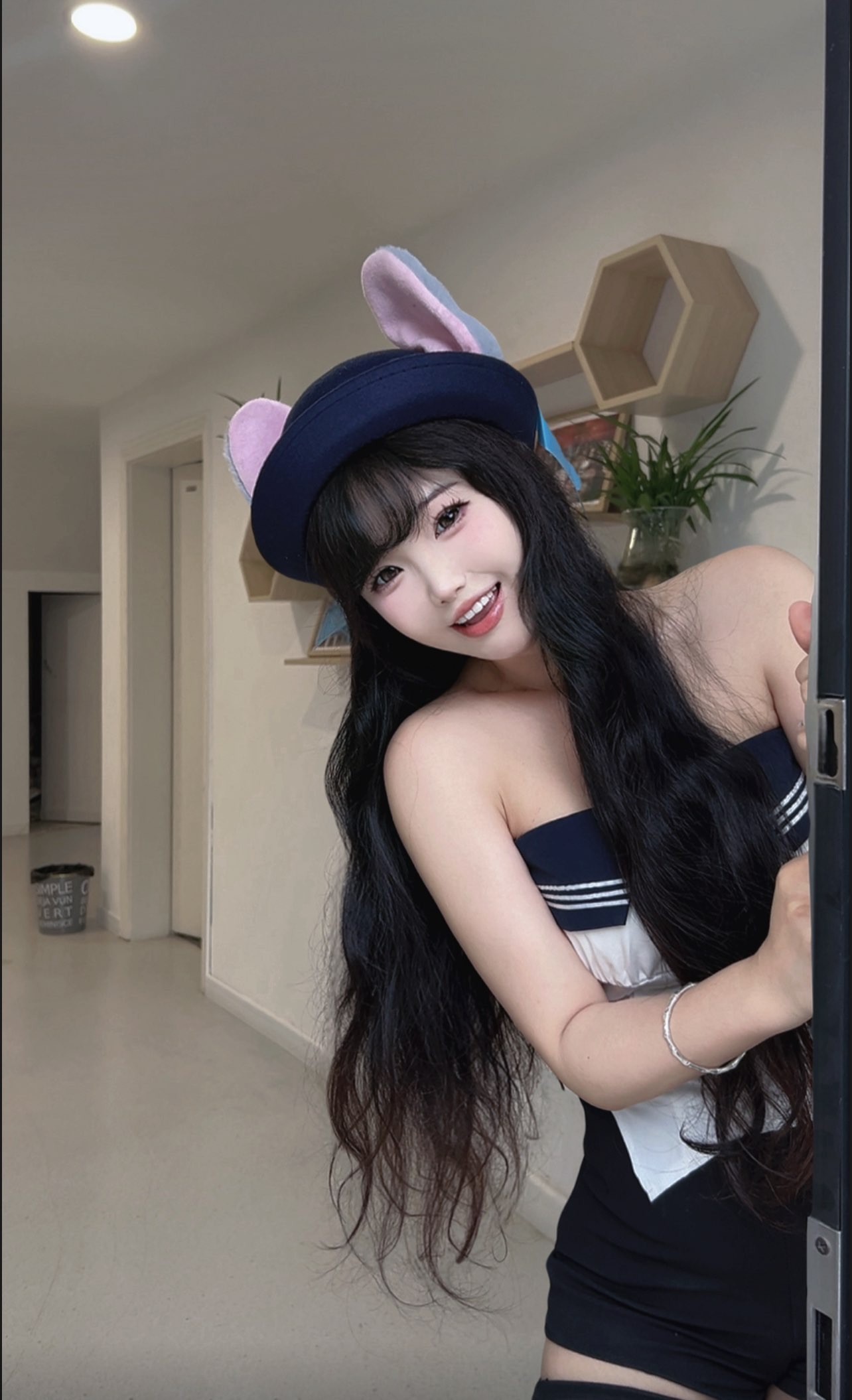 奶一口小葵主播图片
