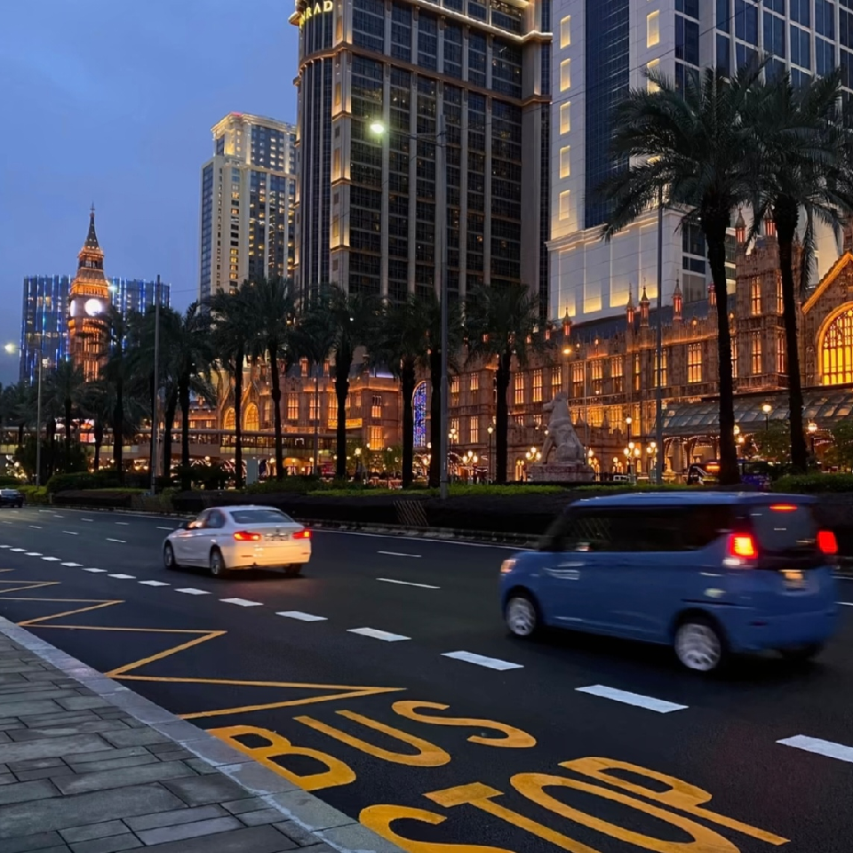 少了一句晚安.海报