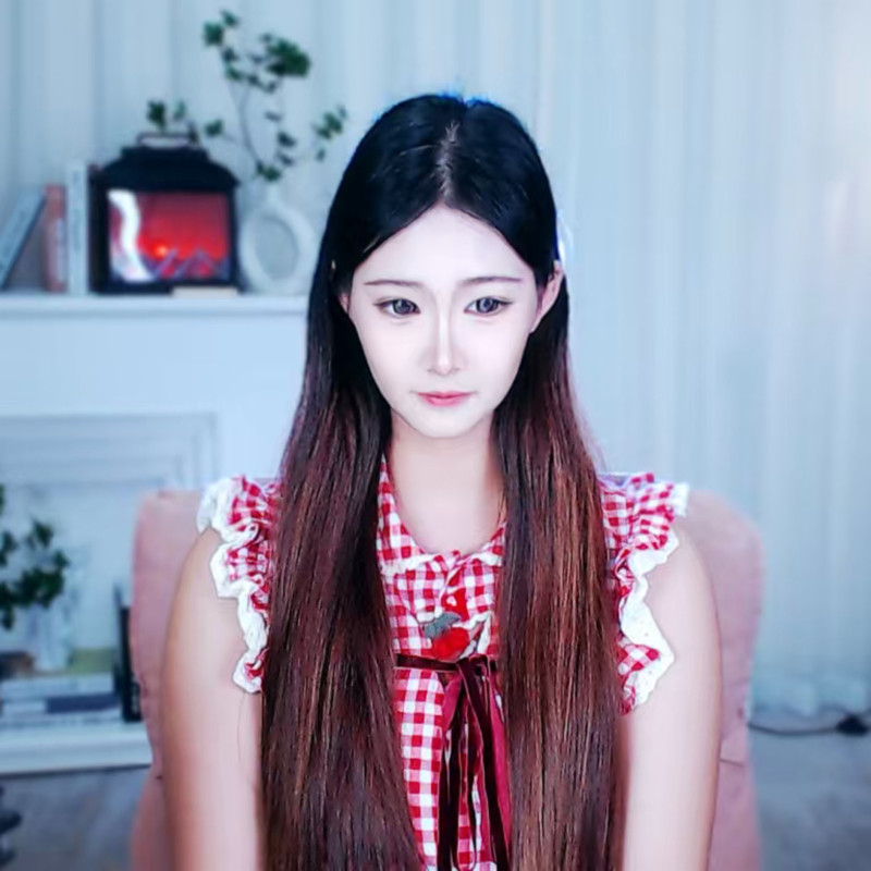 新人鹿鹿ovo海报