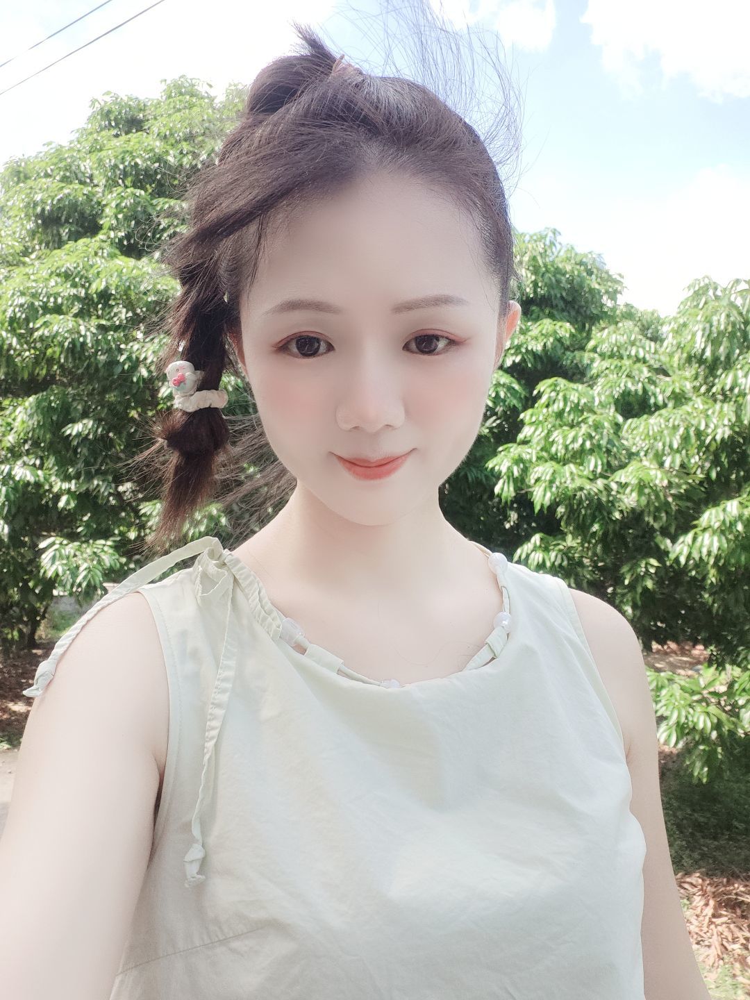 莲心唱歌给你听的图片