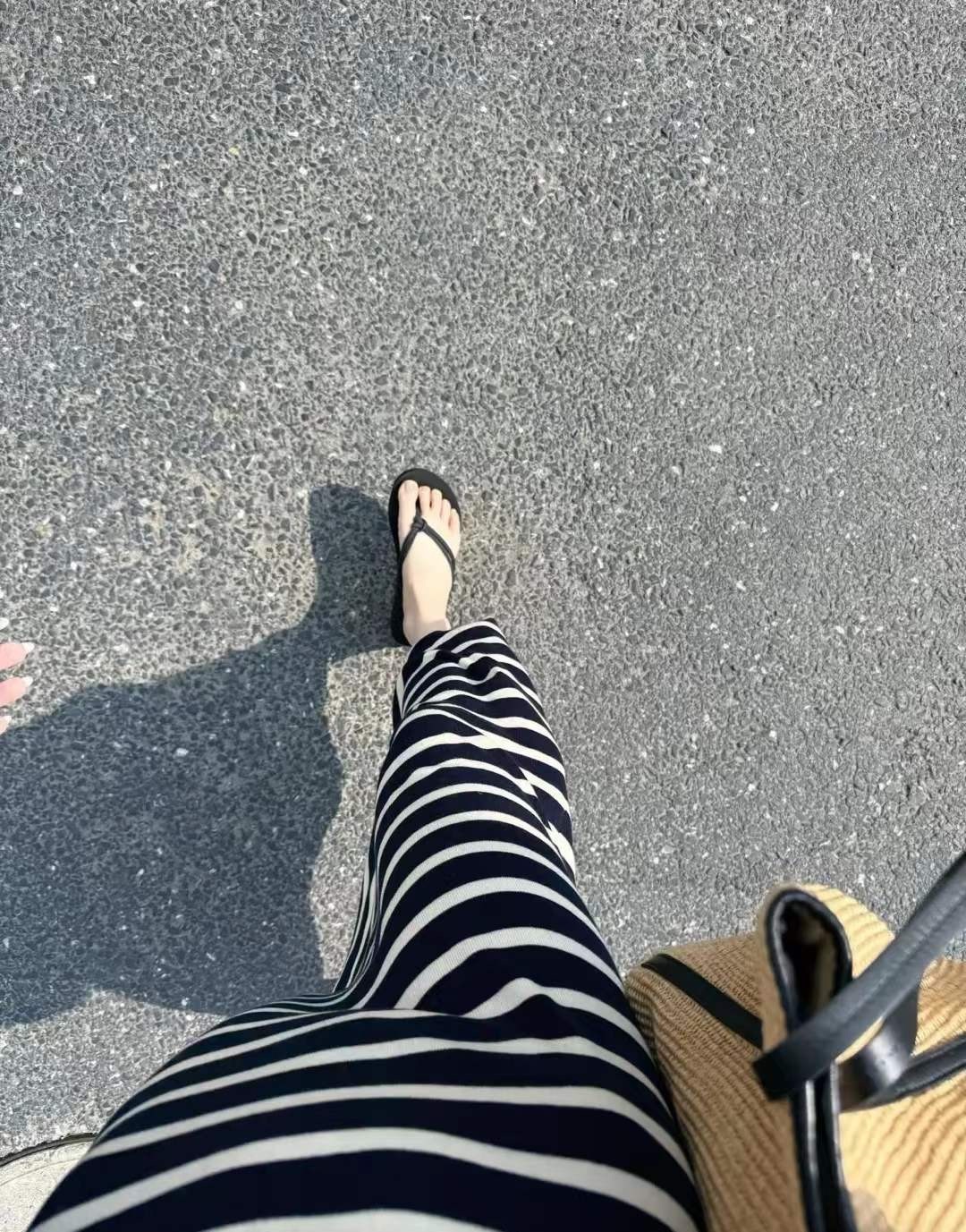 小长今💃饿晕了主播图片