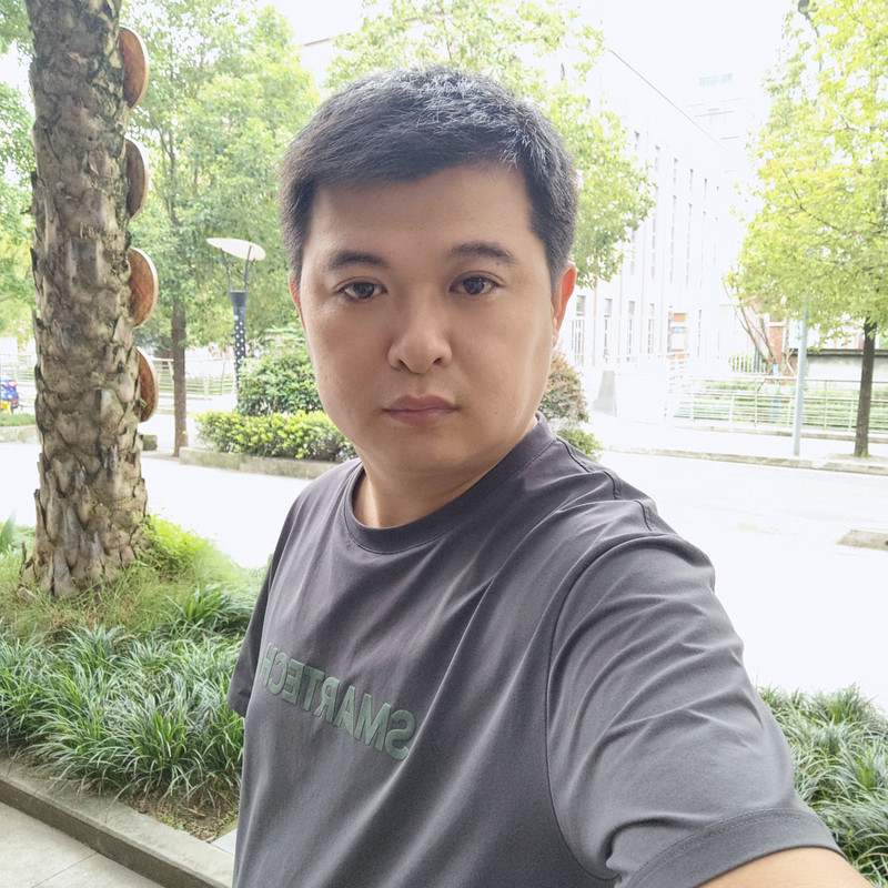 活泼海蜘蛛⊹的主播海报
