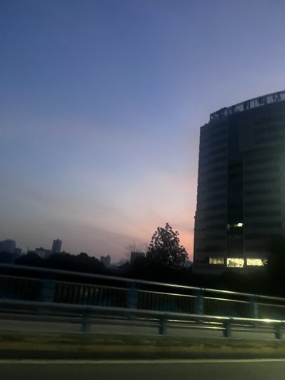 小阿琳💗海报