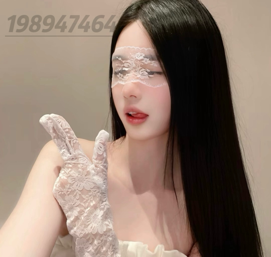 摇尾鱼海报