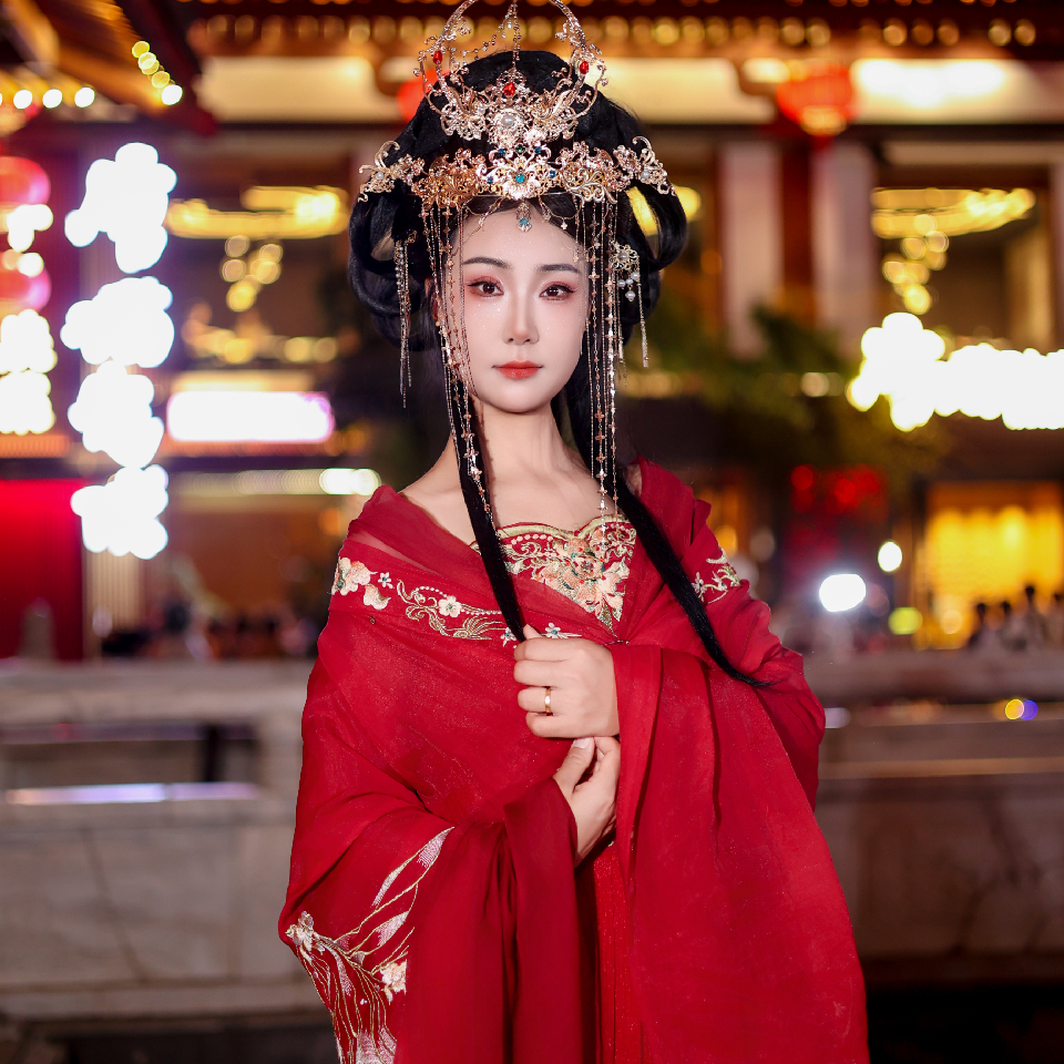温柔媚娘吖海报