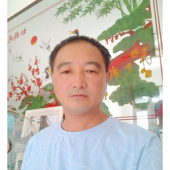 风雨同舟共辉煌海报