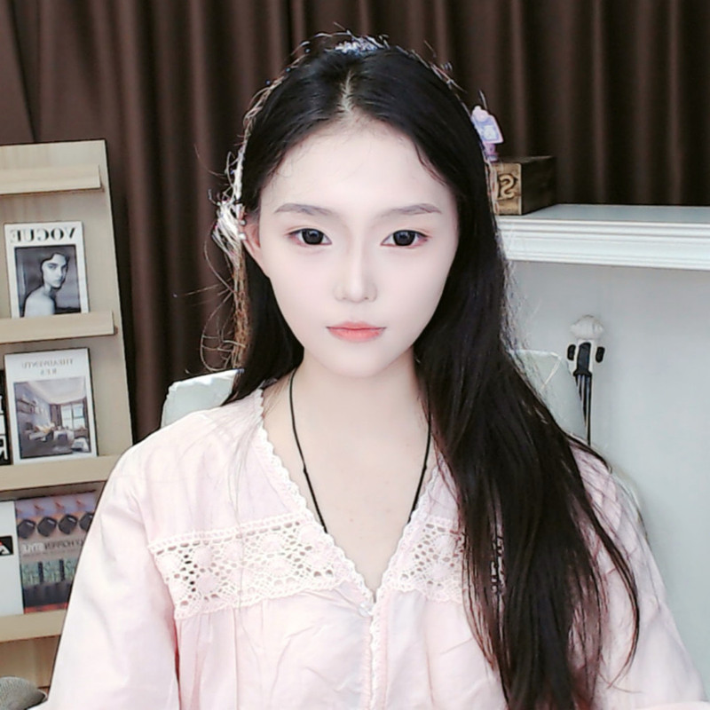 新人泡泡🫧的主播海报