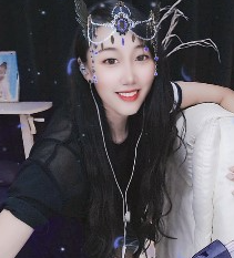 A亮宝恭贺我鹏公爵啦的主播照片