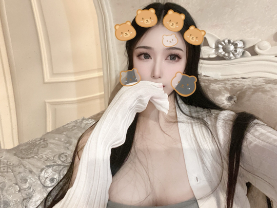 怡薇🎀海报