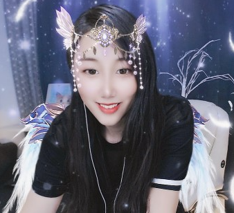 A亮宝恭贺我鹏公爵啦的主播照片