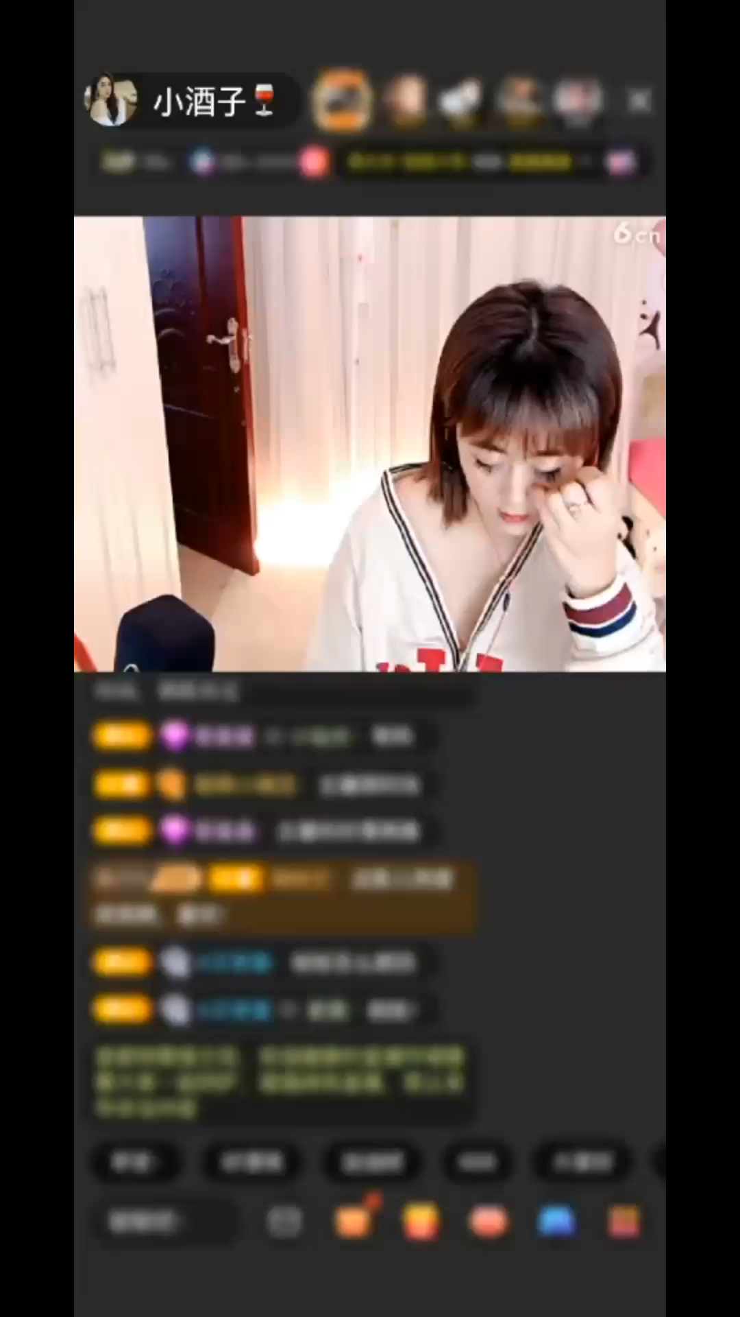 岁月不堪数，故人不如