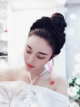 尤曼ღ安静唱情歌ヘ主播照片