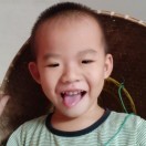 双眼皮的神兽