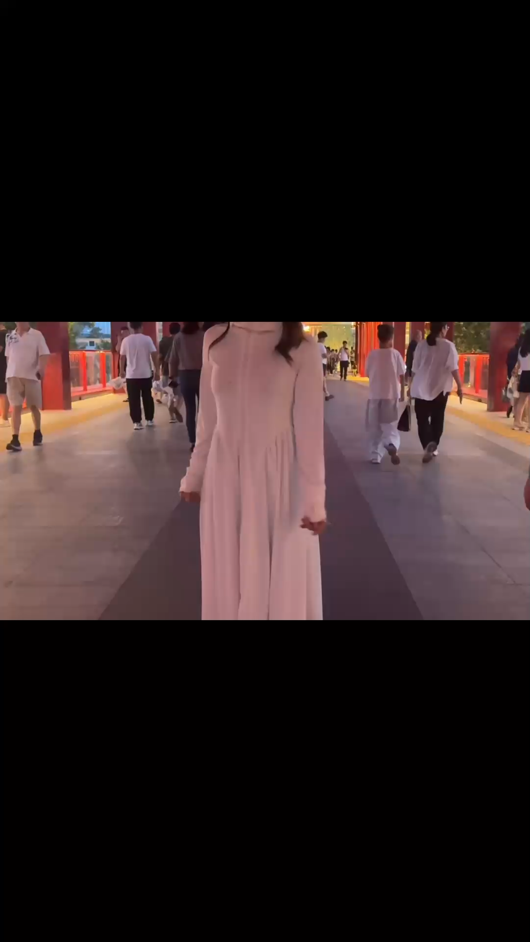 幸福要像暴雨一样浸湿