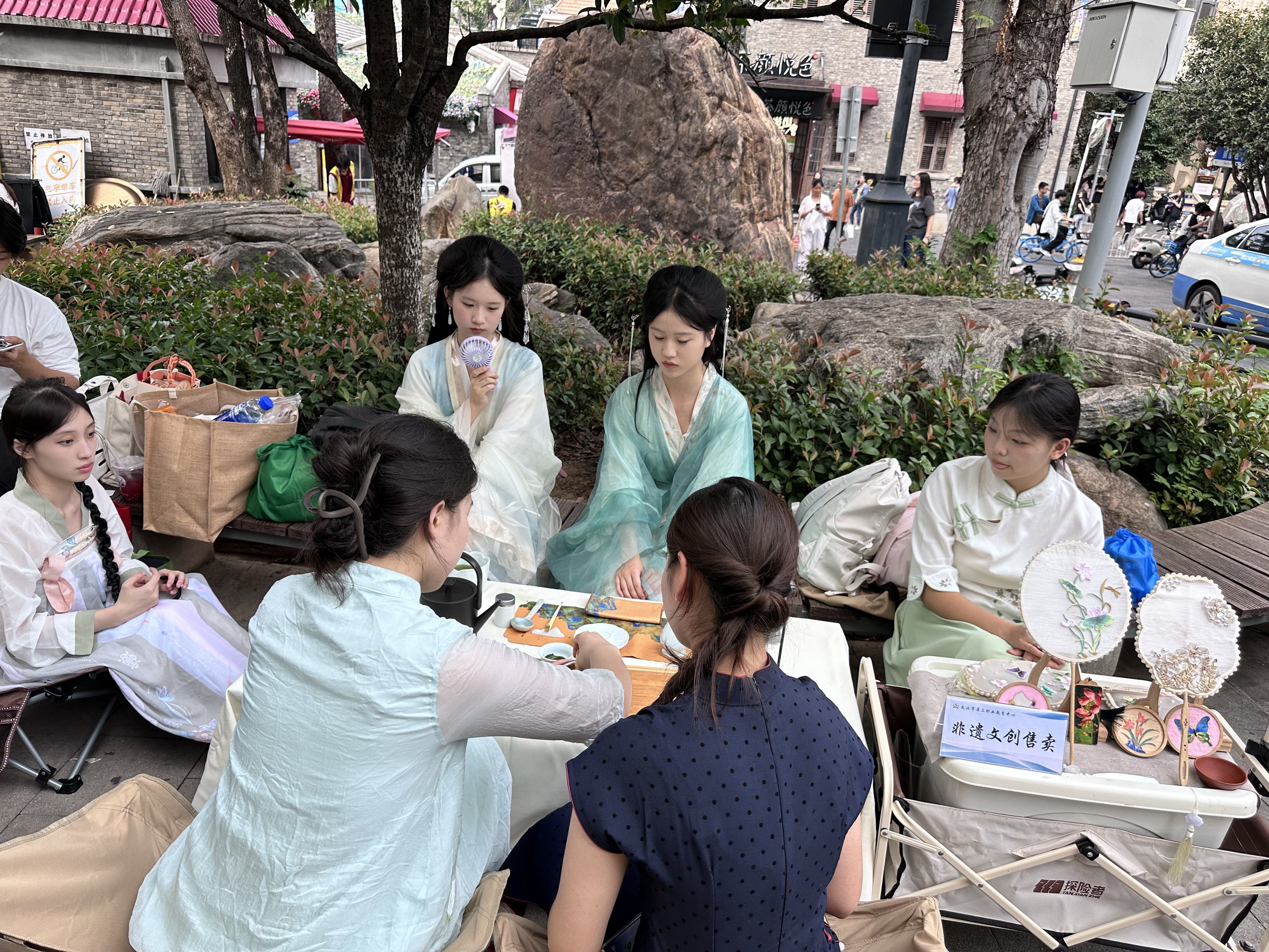 茶茶幸运星今晚休主播图片