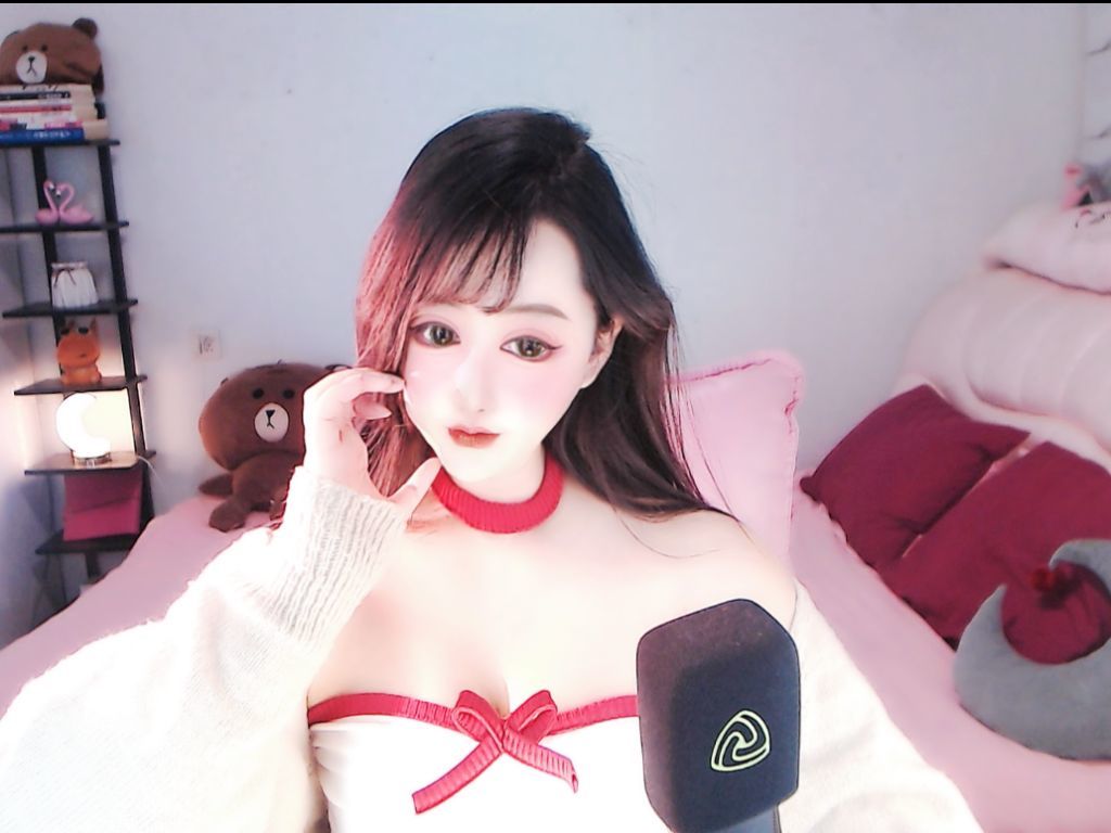 玥儿🌙中午播~主播图片
