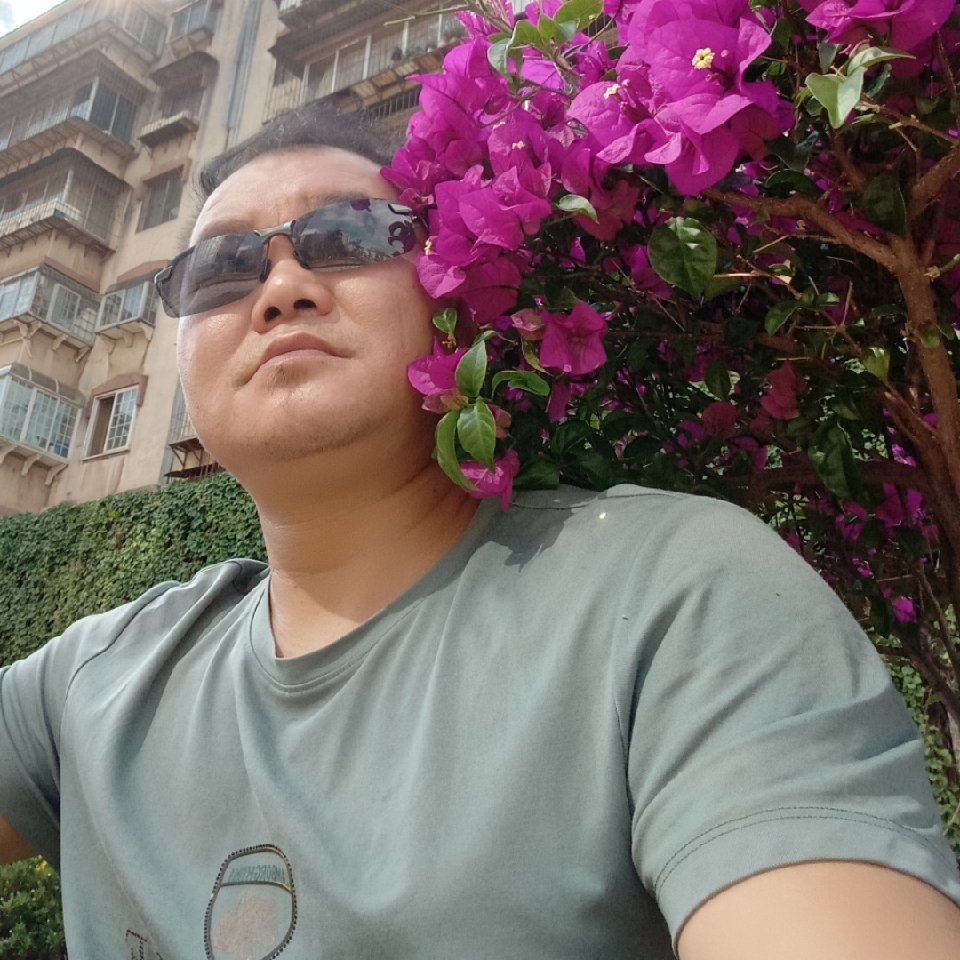 叔叔在等你海报