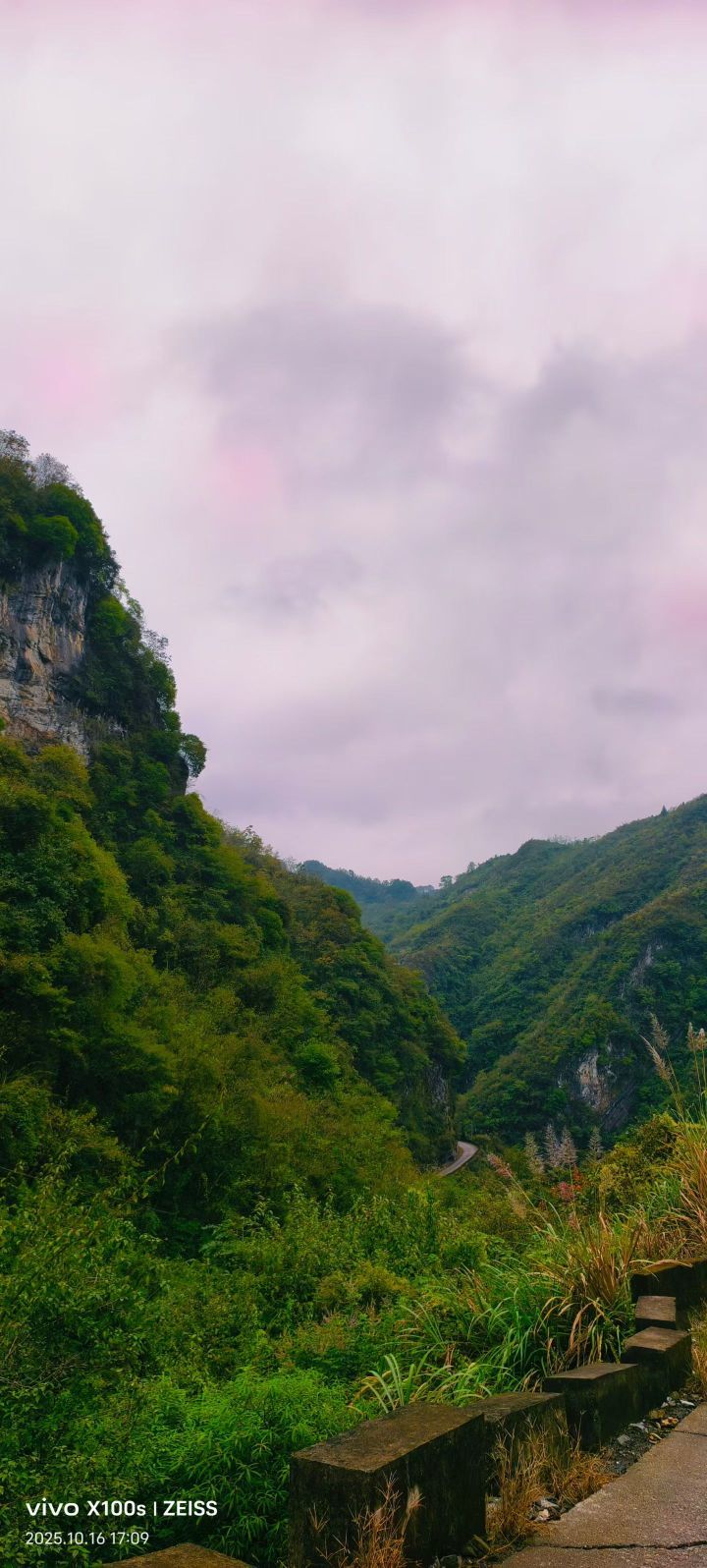 妞妞騎行三亞的主播照片