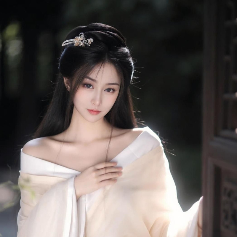 顾七七~期待是你!的主播海报