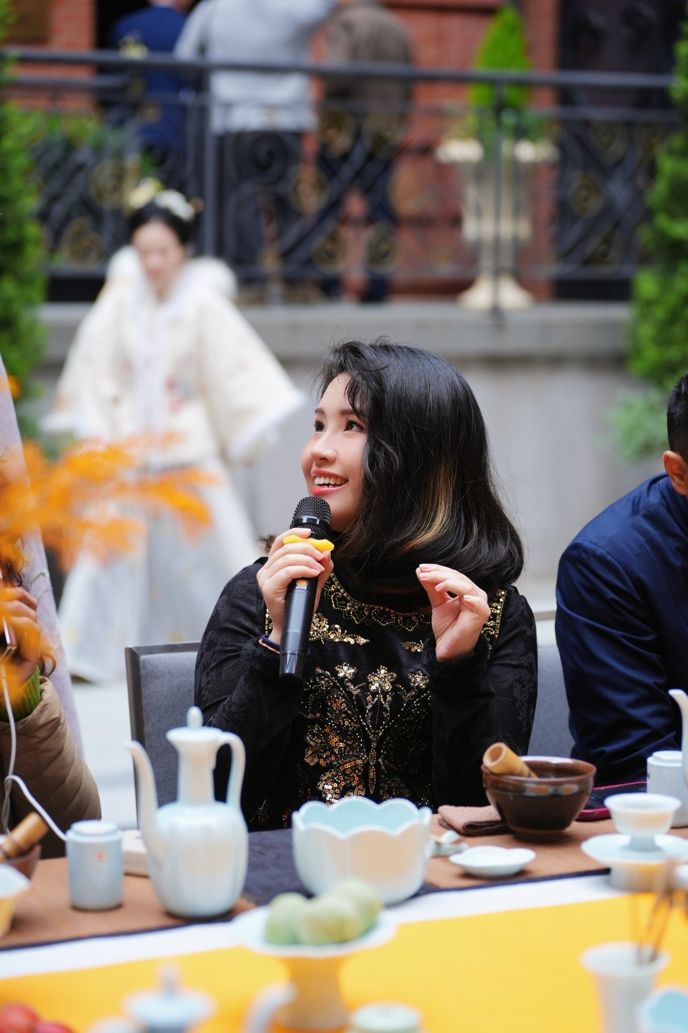 茶茶幸运星主播图片