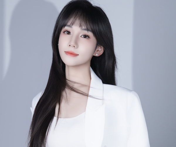 芯瑶原创单曲《感谢你陪我》：十年风雨，感恩同行