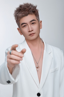 大鲸鱼LY的图片