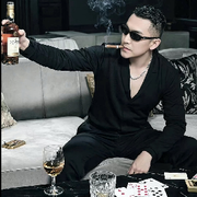 那一年丶我双手插兜的头像