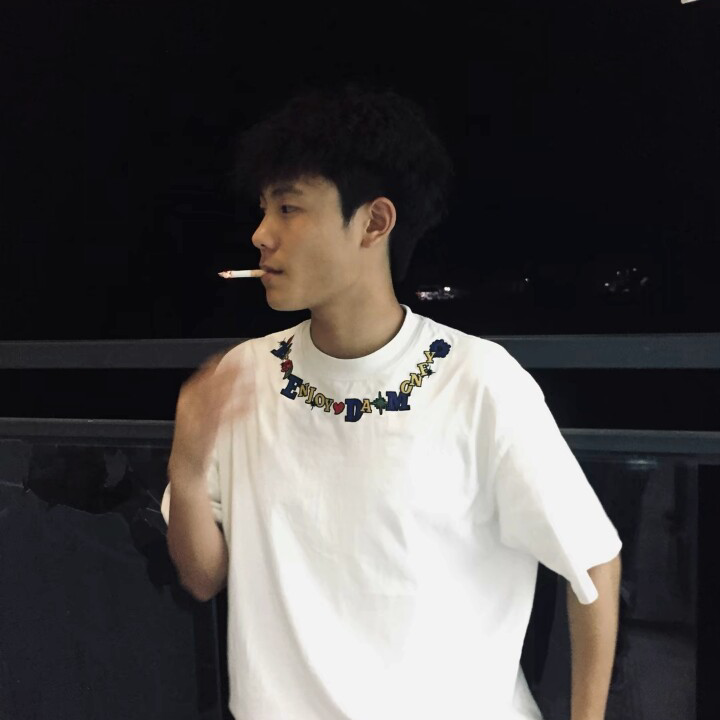 萌新宝宝UxUXr9海报