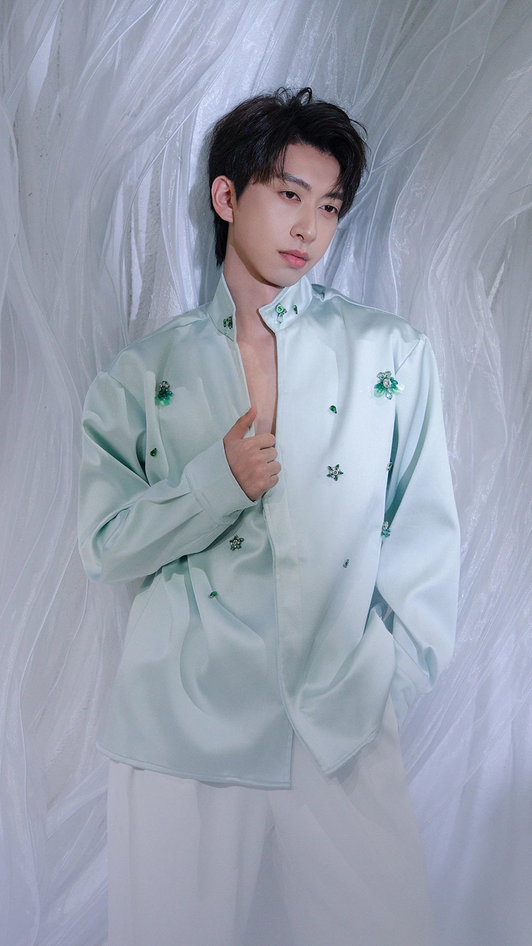 叶泽浩主播图片