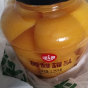 左手扶山。右手探河